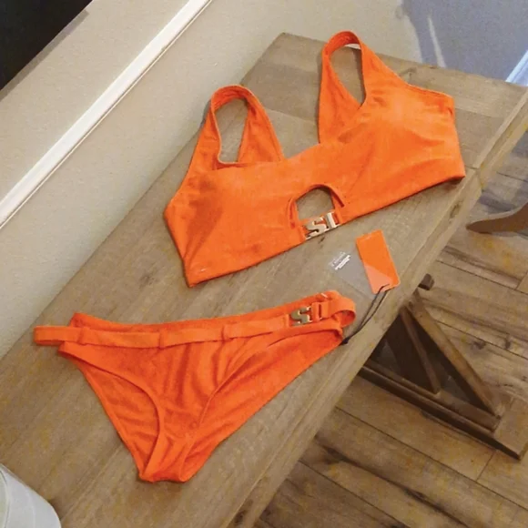 NWT Sports Illustrated Fiesta Forever 21 Bikini Set. Size Top 1X And Bottom L - Picture 15 of 17